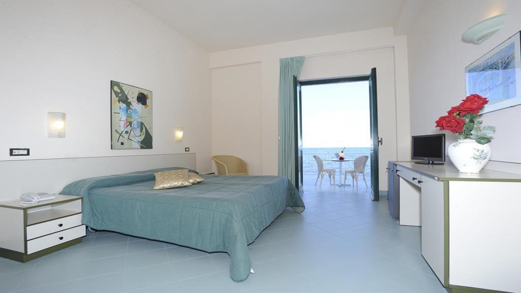 L'Approdo Di Angelino Hotel Pizzolungo Bagian luar foto