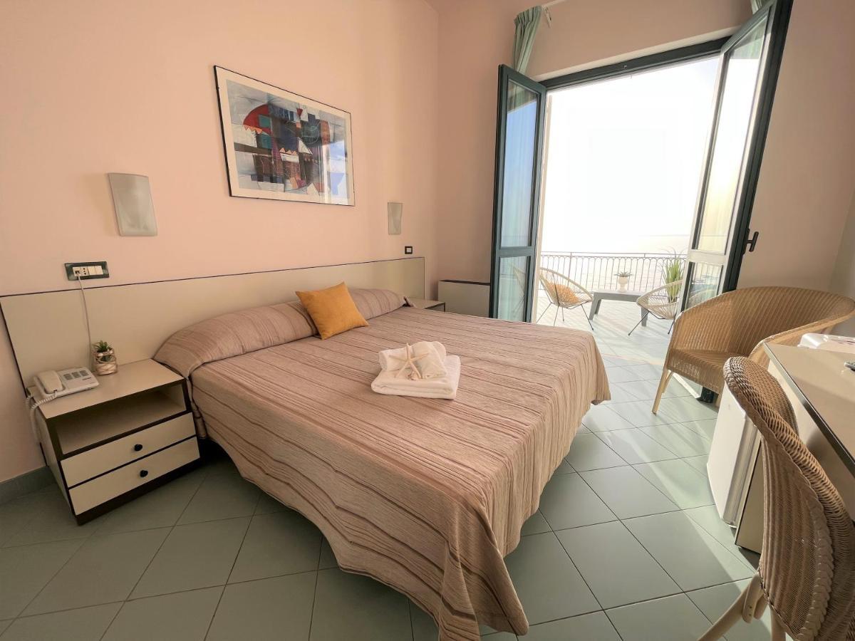 L'Approdo Di Angelino Hotel Pizzolungo Bagian luar foto