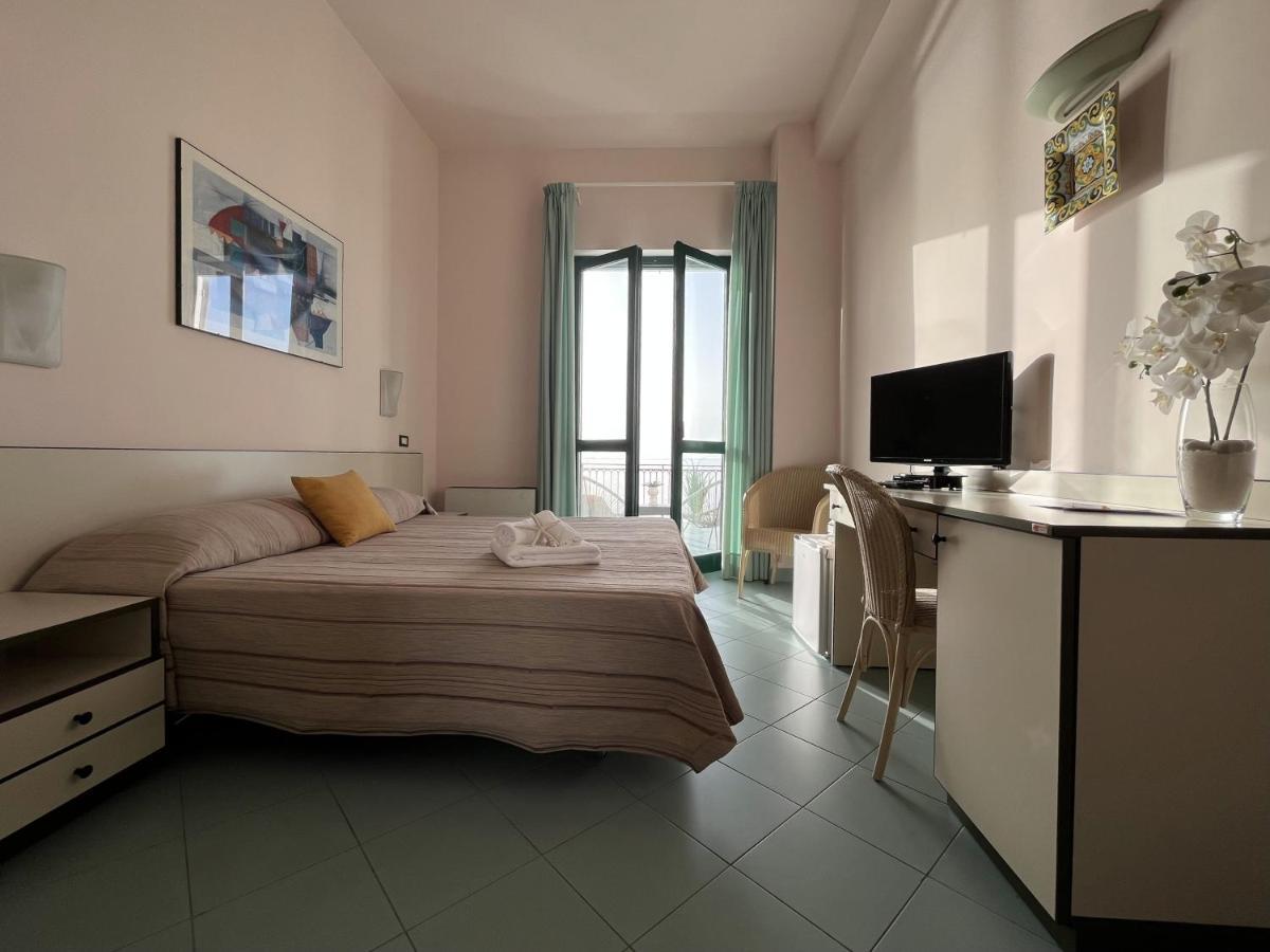 L'Approdo Di Angelino Hotel Pizzolungo Bagian luar foto